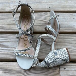 Sam Edelman Size 8 Stacie Snakeskin Heeled Strappy Sandals